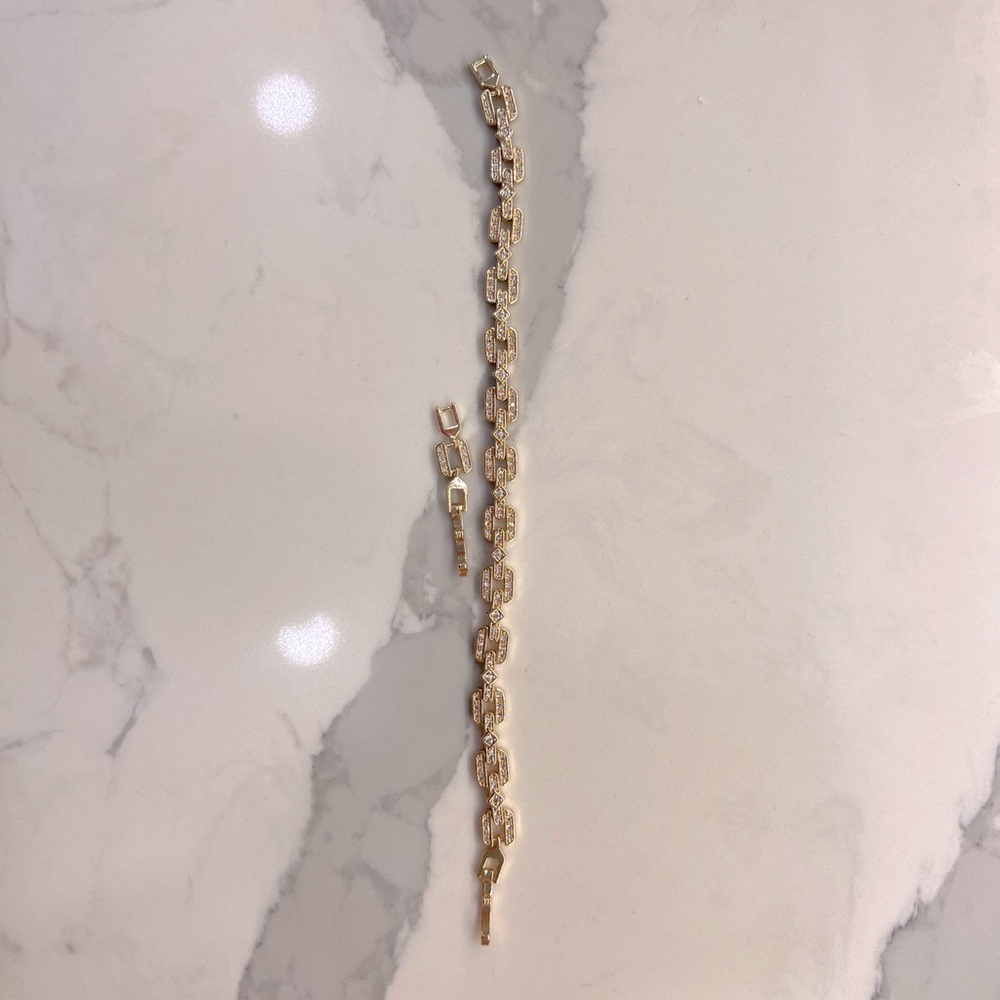 Crystal and Diamond Pattern Chain Bracelet